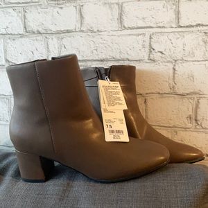 Uniqlo brand new heel booties
